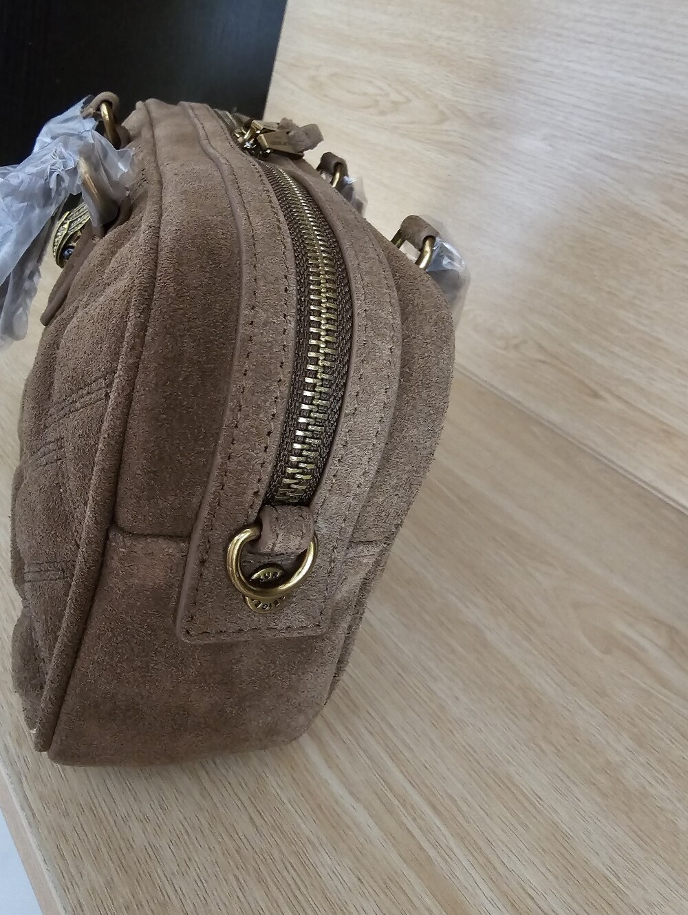 Kurt Geiger London Small Kensington Duffle Bag. - Picture 7 of 14